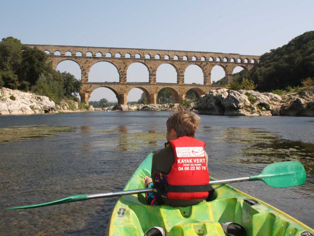 Blick zum Pont du Gard vom Kajyk aus
