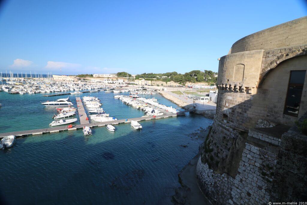 Blick auf den Hafen von Otranto
