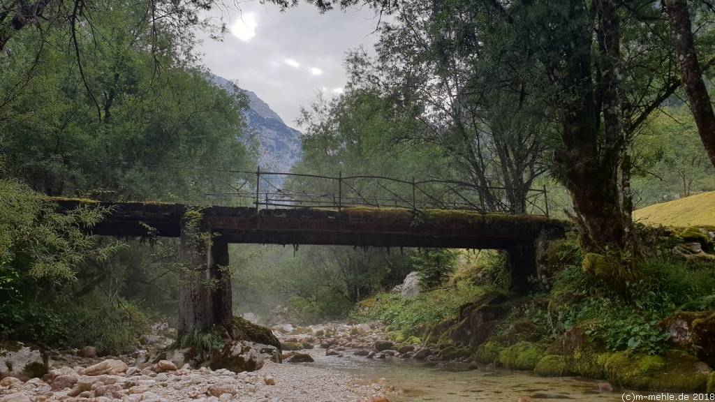 Brücke beim Soca Tal in Slowenien